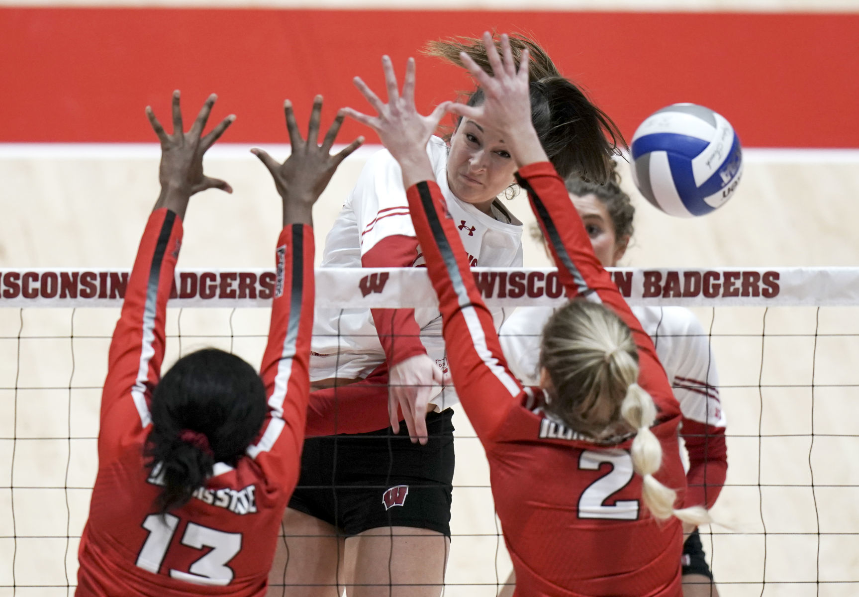 Badgers 3, Illinois State 0